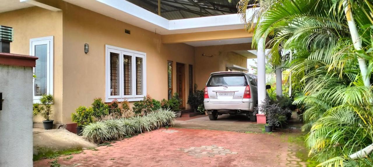Holidayincoorg Orchid Villa Madikeri Bagian luar foto